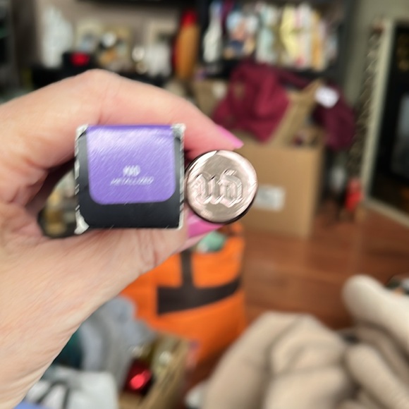 Urban Decay Vice Waterproof Long Lasting Liquid Lipstick in Shade Mad.  NIB! - Picture 2 of 3